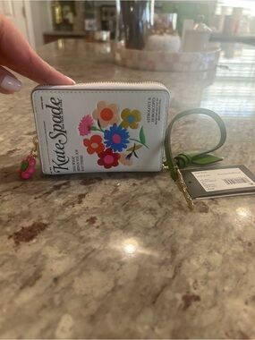 kate spade Fresh Picks Collection Zip Wallet / Card Holder w/Green Wrist Strap